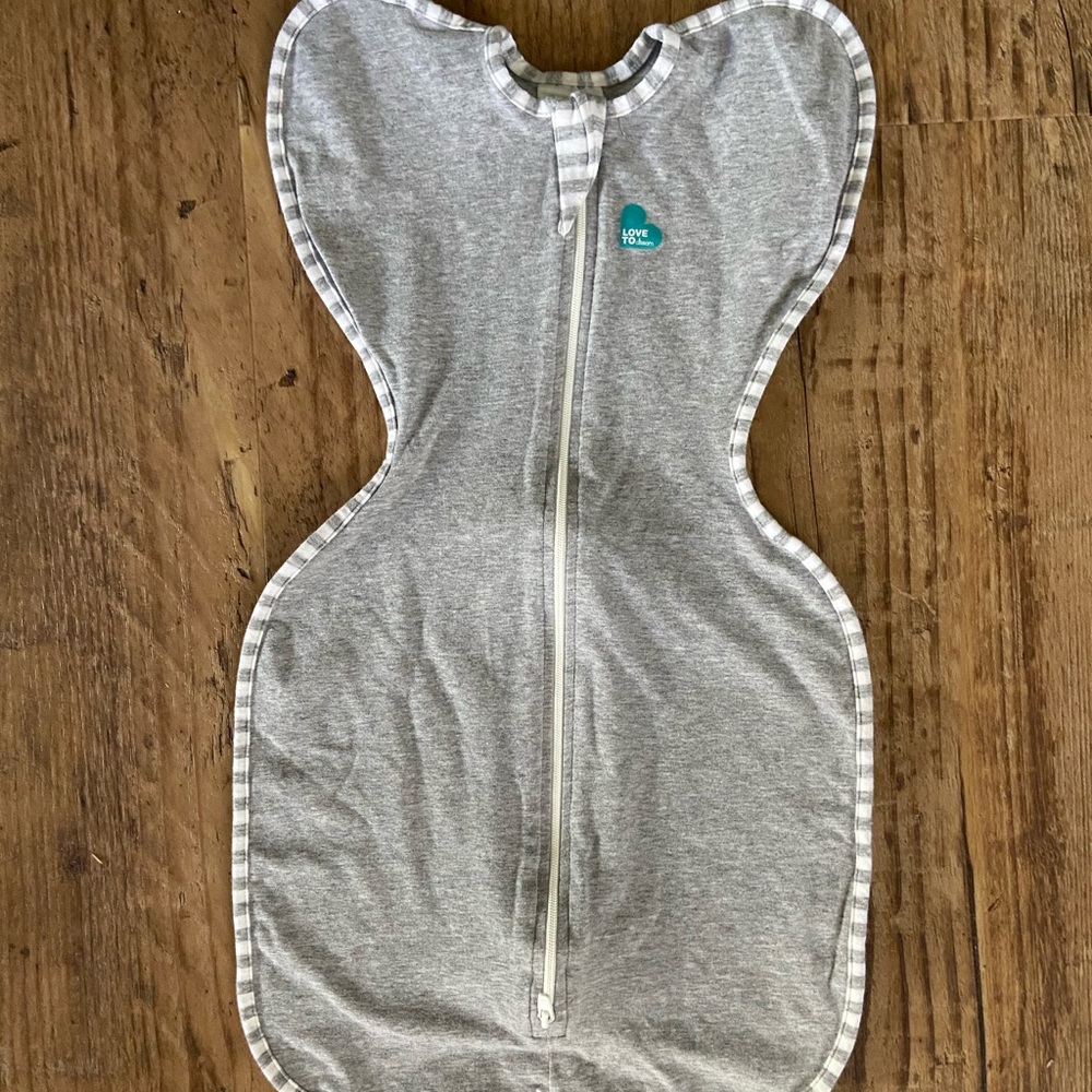 Love to Dream Swaddle Up Original- like new